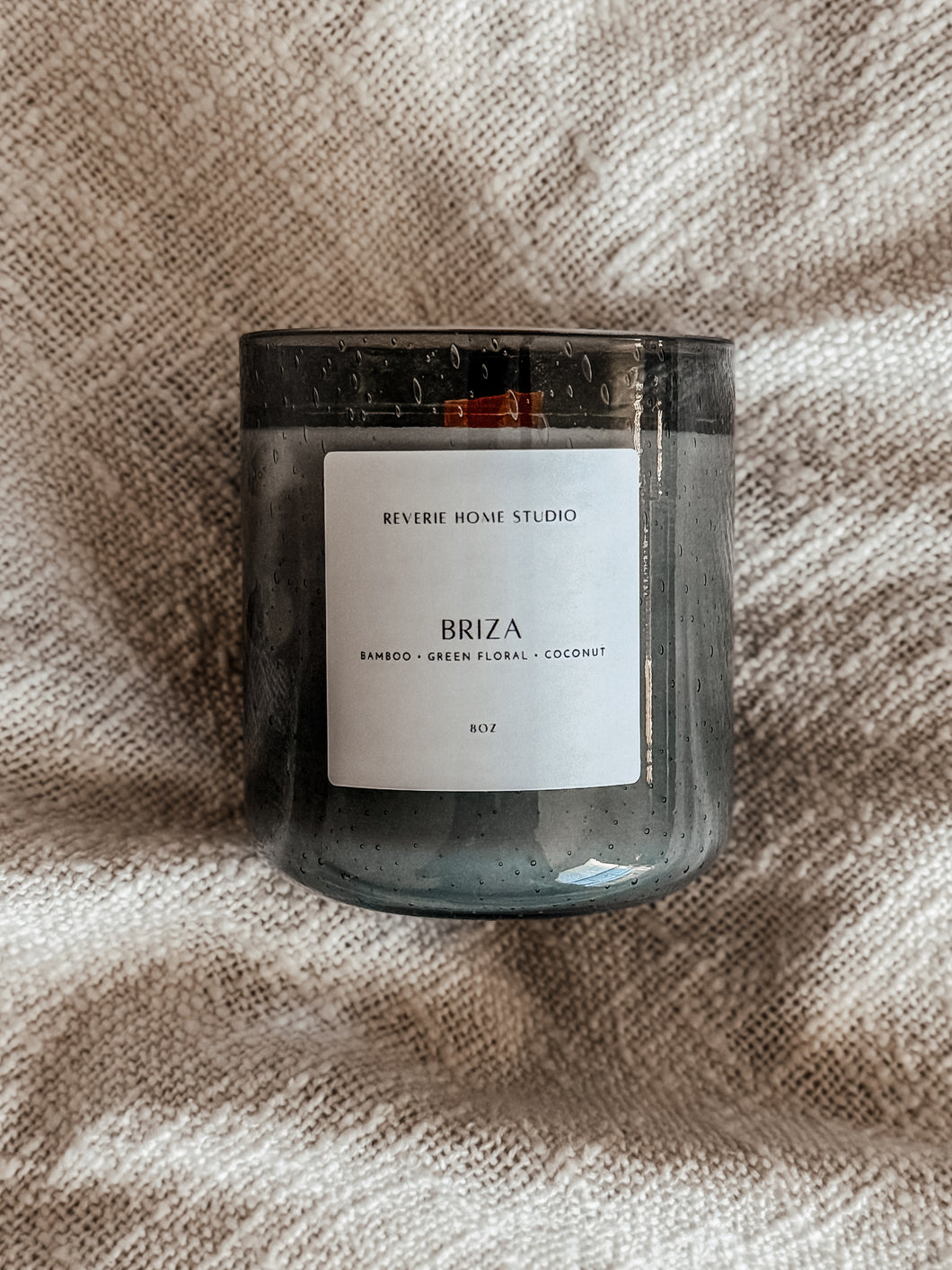 Briza- 8 oz Wooden Wick Candle